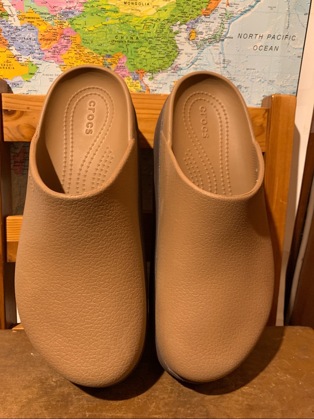 Crocs Dylan Platform Clog - Picture 7 of 9